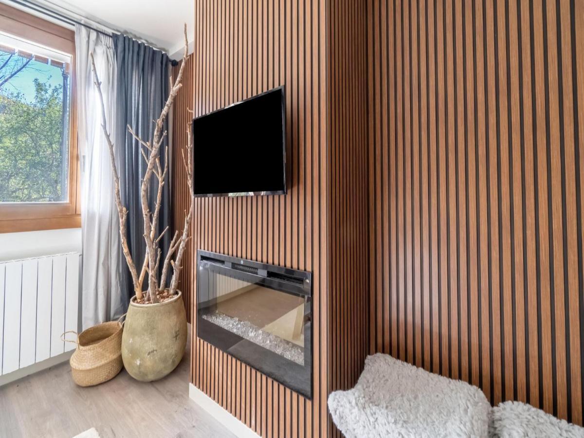 Belvilla By Oyo Nice Apartment In Бенаск Екстериор снимка